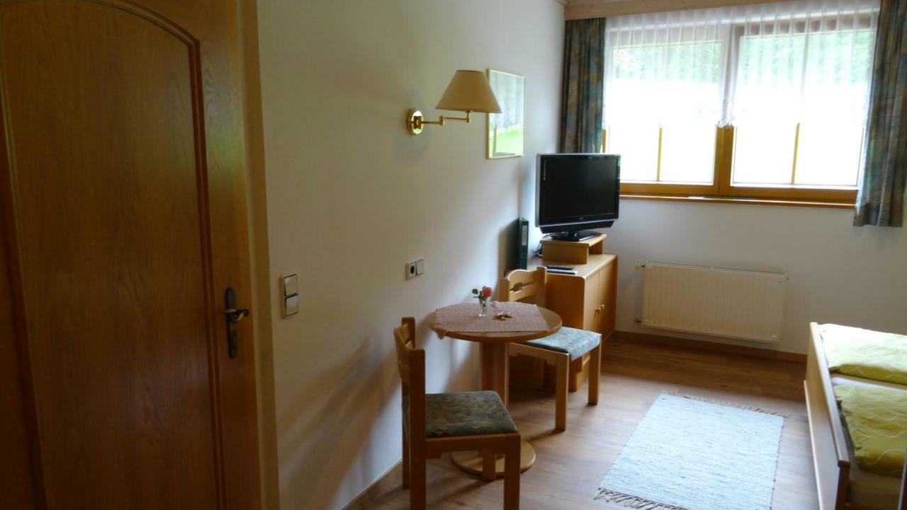 Ferienhaus Enzi Weissbriach Dış mekan fotoğraf