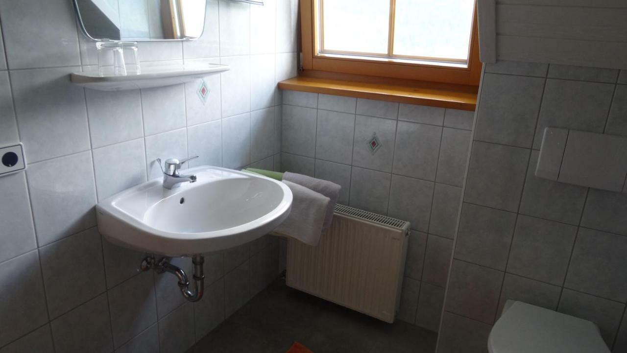 Ferienhaus Enzi Weissbriach Dış mekan fotoğraf